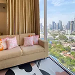 2 Bedroom Luxury Apartment 3 Min Walk From Bts Ekkamai