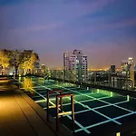 Phrom Phong 1Br Luxe Stay With Pool Gym Park City Center