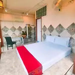 Sky Bedroom With A Smooth Life View