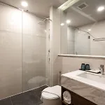 Manhattan Hotel Bangkok