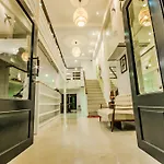 Pier 49 Hostel