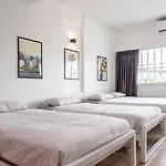 B3 Cosy Studio /5 Guests/ Near Mrt/Full Kitchen