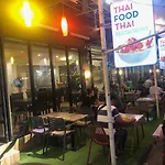 Glad Bangkok Hostel Bar&Restaurant
