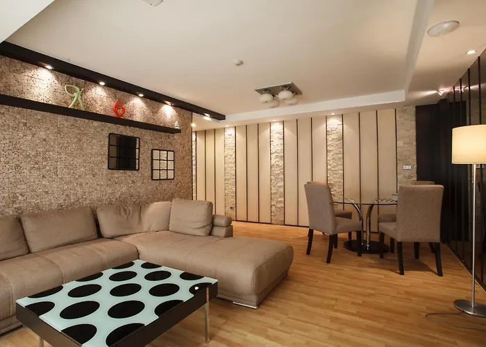 2A-Short-Term Rental Allowed-2Brs Downtown Bangkok