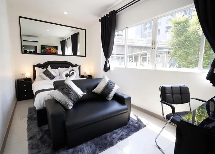 Thonglor Suites Hotel