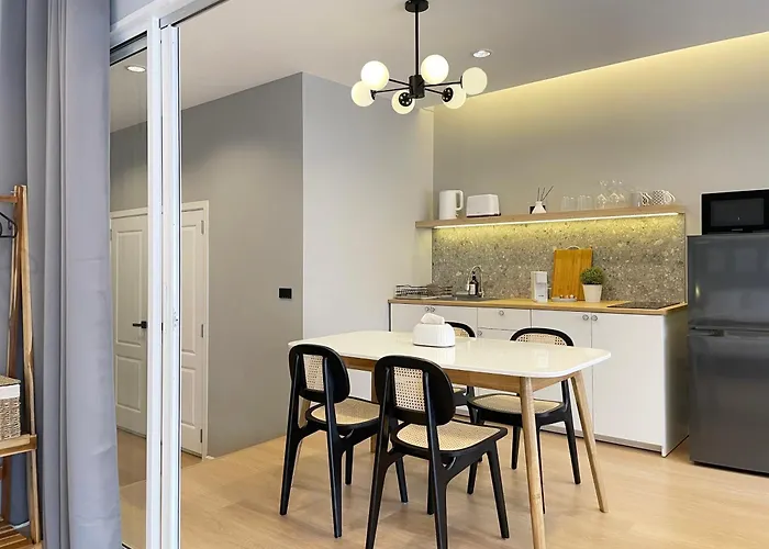 2Nd Fl. Apartment 2Br In Old Town With Rooftop View