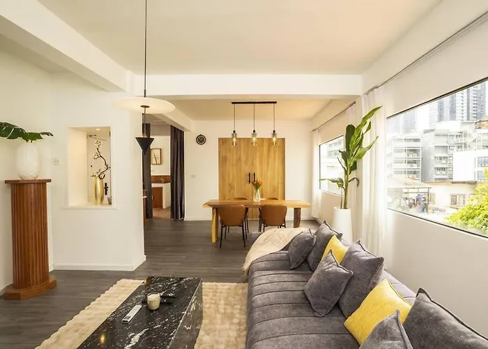 2-Bedroom Penthouse In The Heart Of Silom - 4A