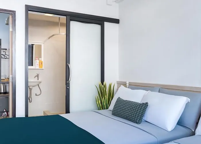 Platinum Deluxe Shopping Apartments