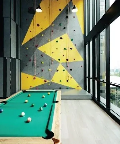 Nue Condo Mrt Yellow Si La Salle Station
