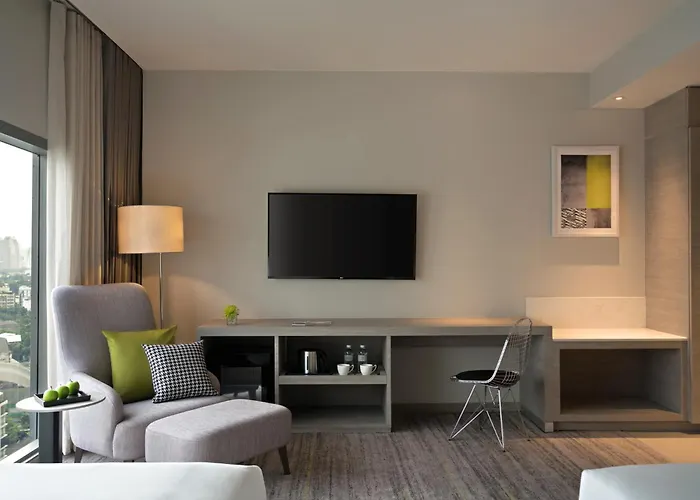 Hyatt Place Bangkok Sukhumvit 24