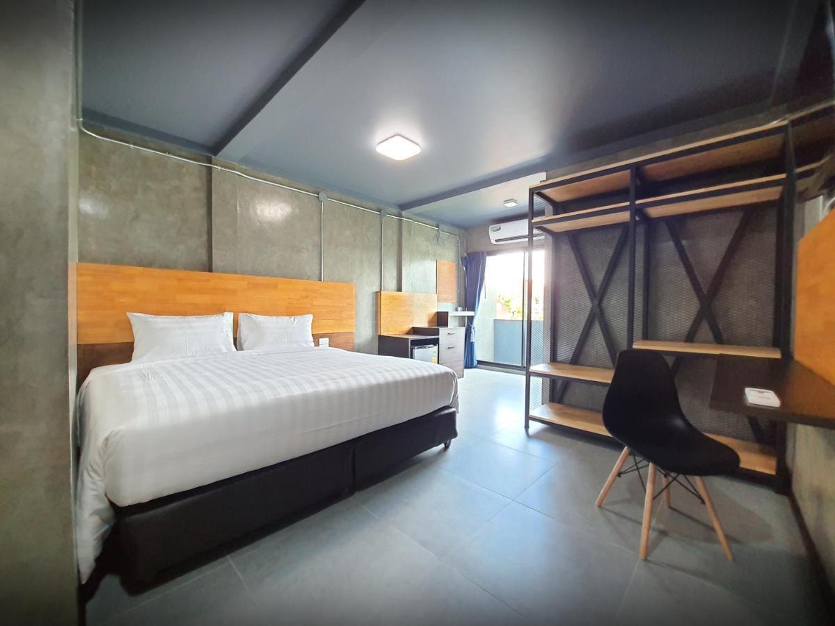 Billions Loft 3*