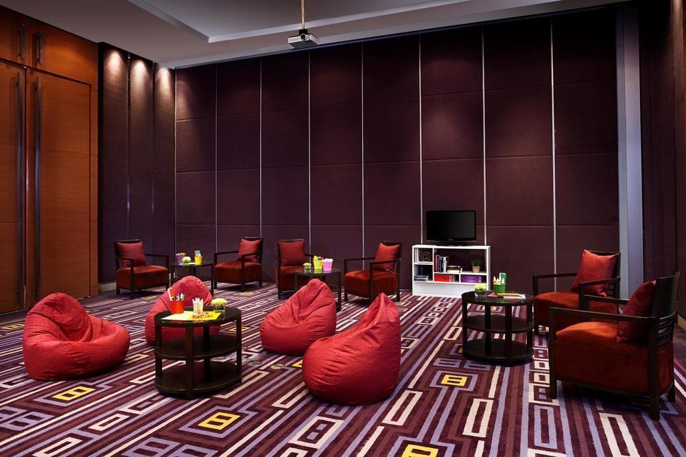 Courtyard By Marriott Hotel