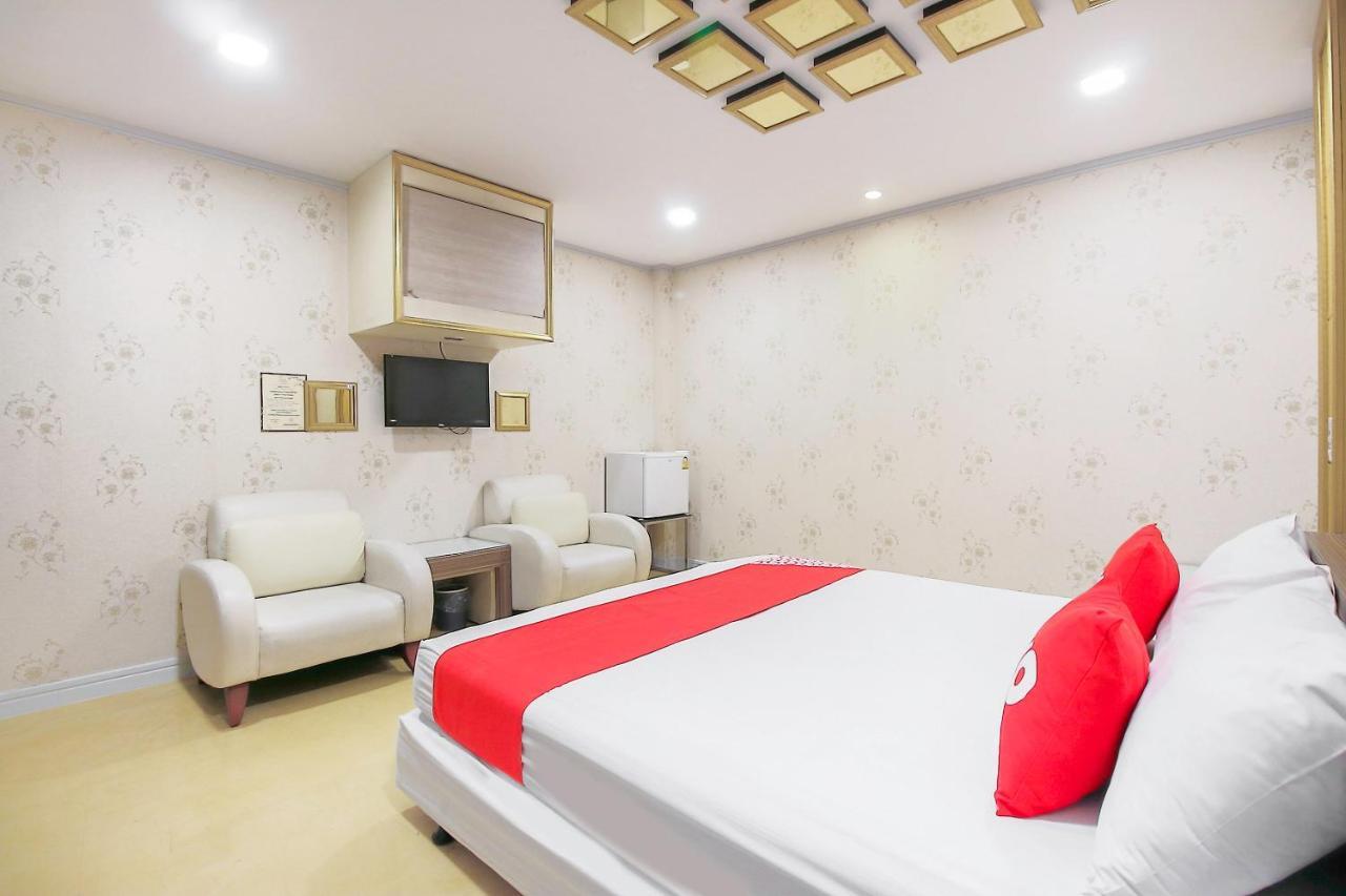 Hotel Oyo 1002 Pinklao Bangkok