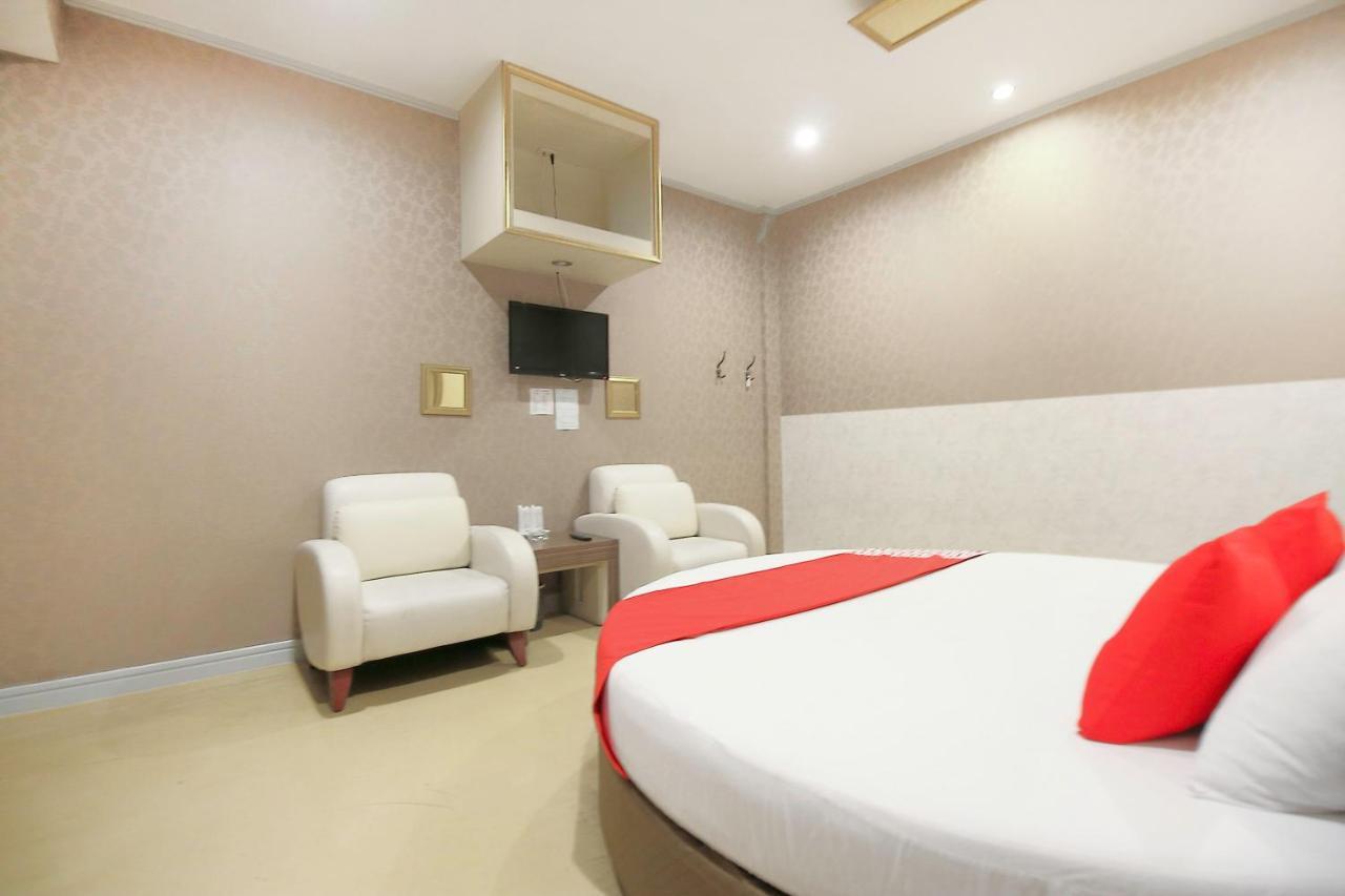 Oyo 1002 Pinklao Hotel 3*