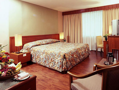 Manhattan Hotel