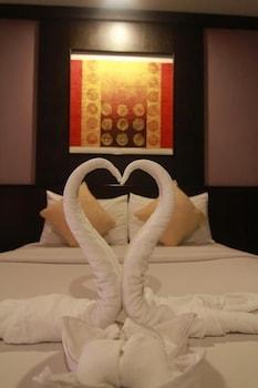 Grand Pinnacle Hotel 2*