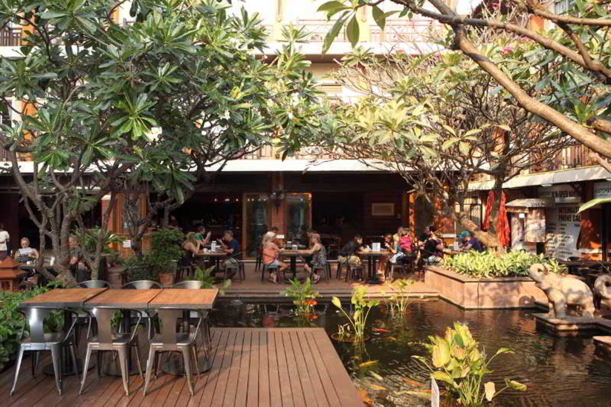 bahay-panuluyan Rambuttri Village Plaza