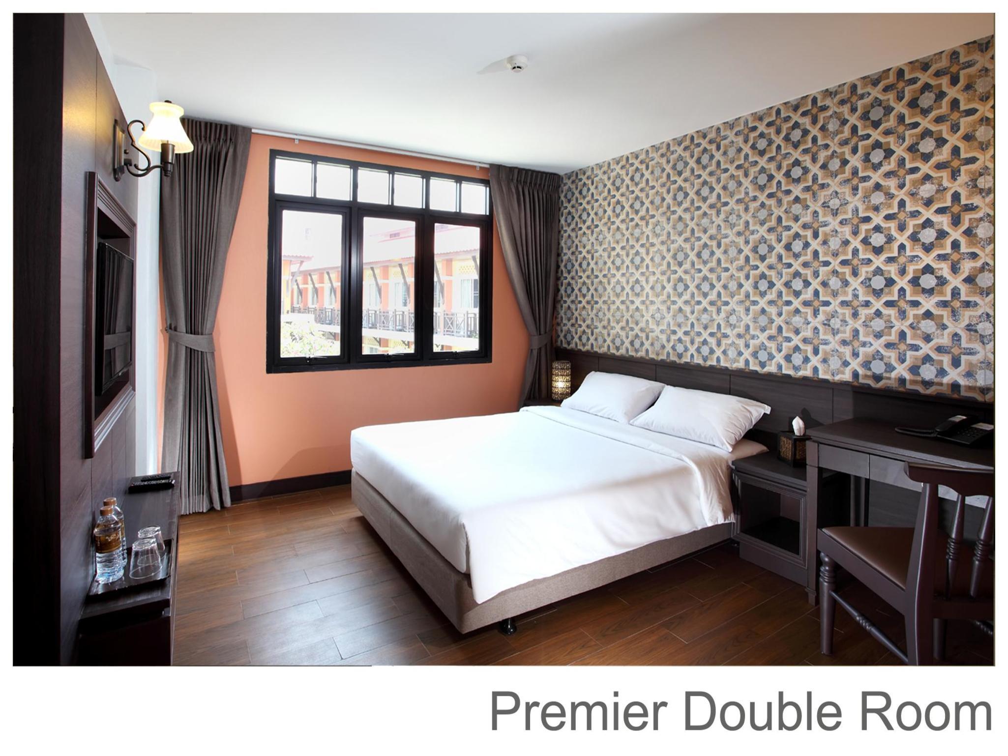 Rambuttri Village Plaza 3*