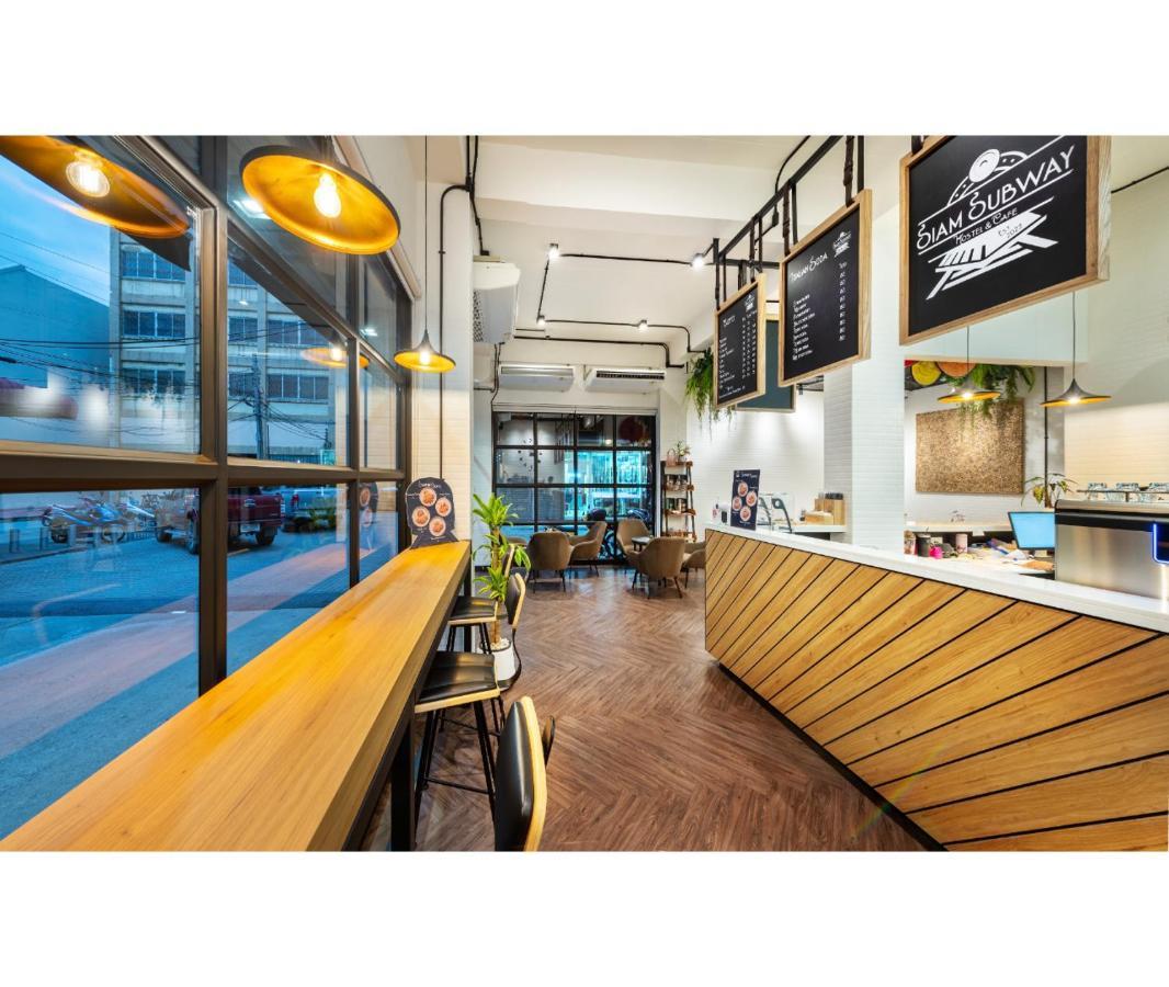 Siam Subway And Cafe Hostel *