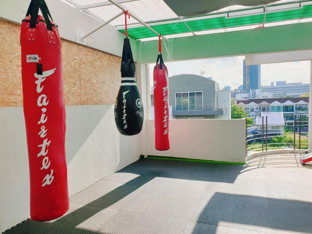 Katil Kru Nat's W/ Private & Gym