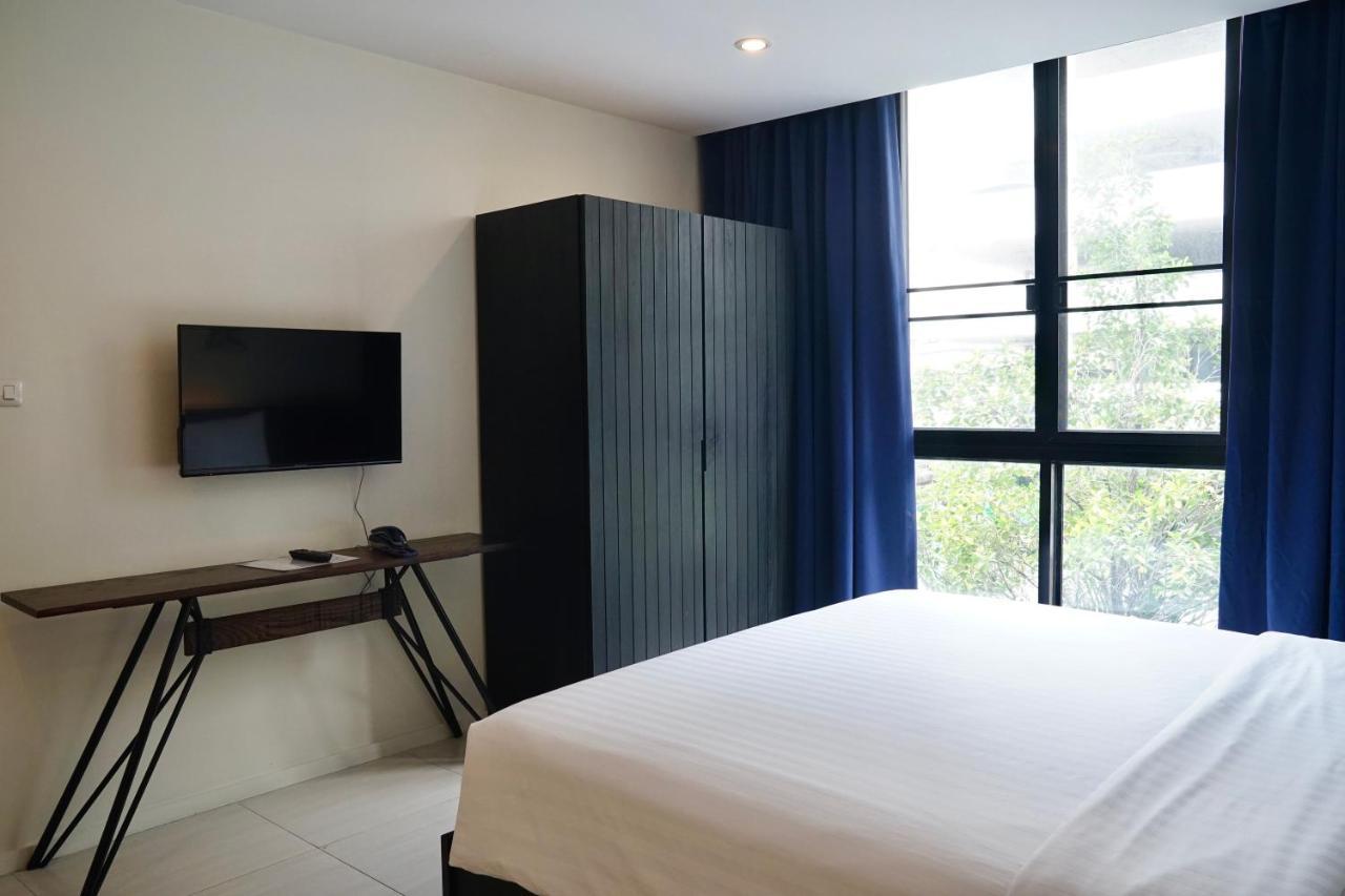 Hotel 130 & 4*