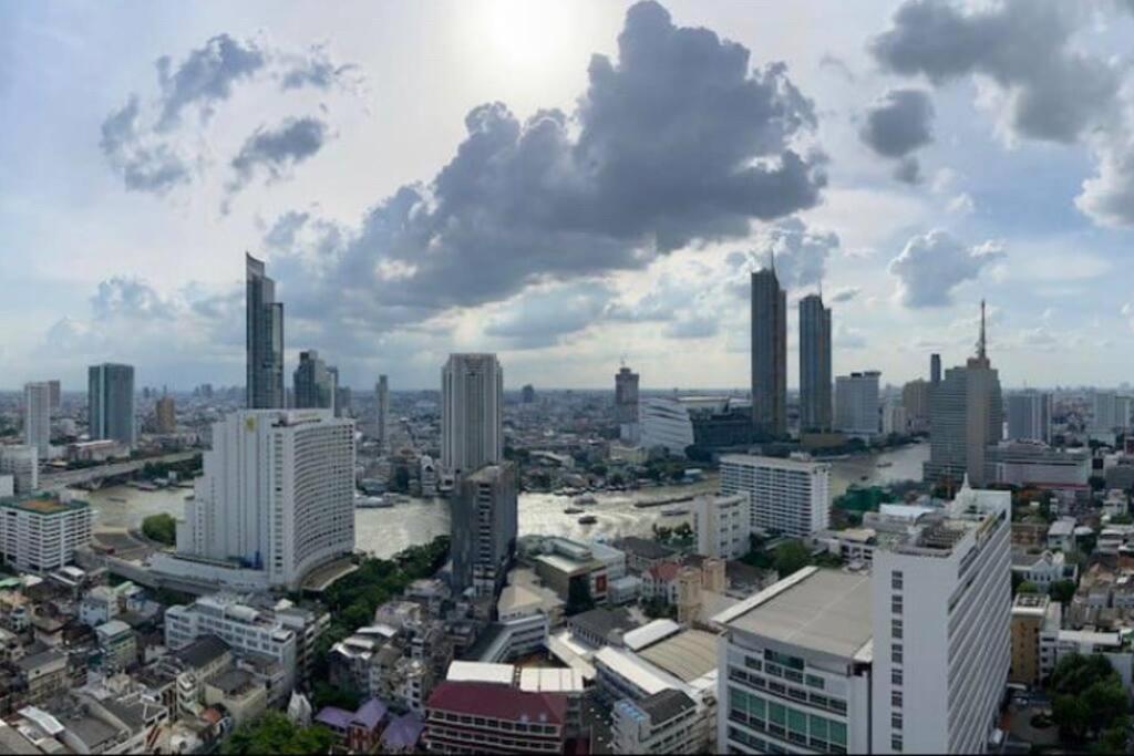 Apartment Bangkok, 5 Stars River View & Characteristic Decor *