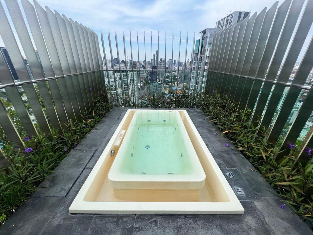 2 Bedroom Luxury 3 Min Walk From Bts Ekkamai