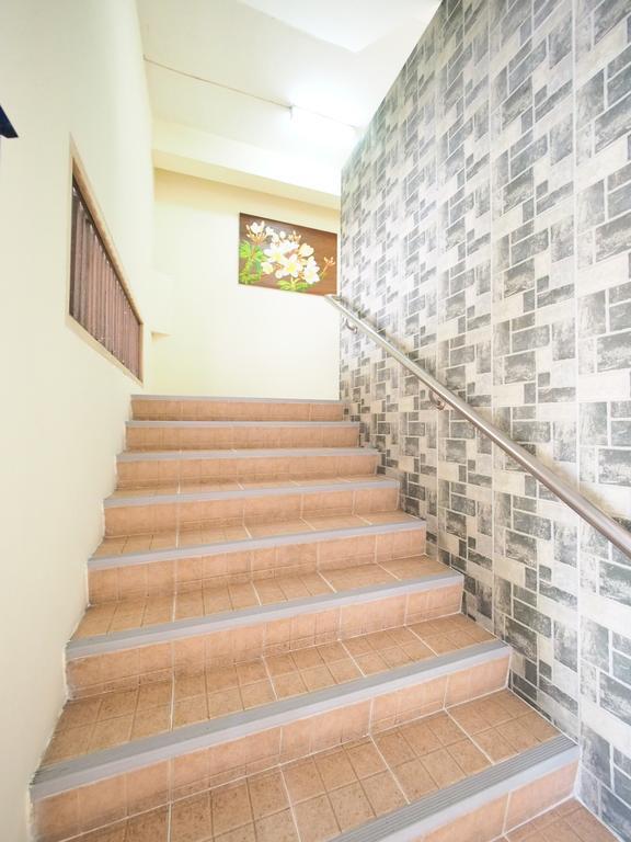 Motel Thanapa Place