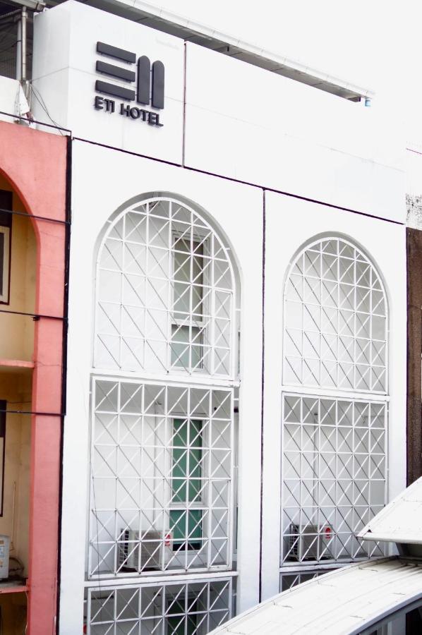 Hotel E11 - Bts Punnawithi