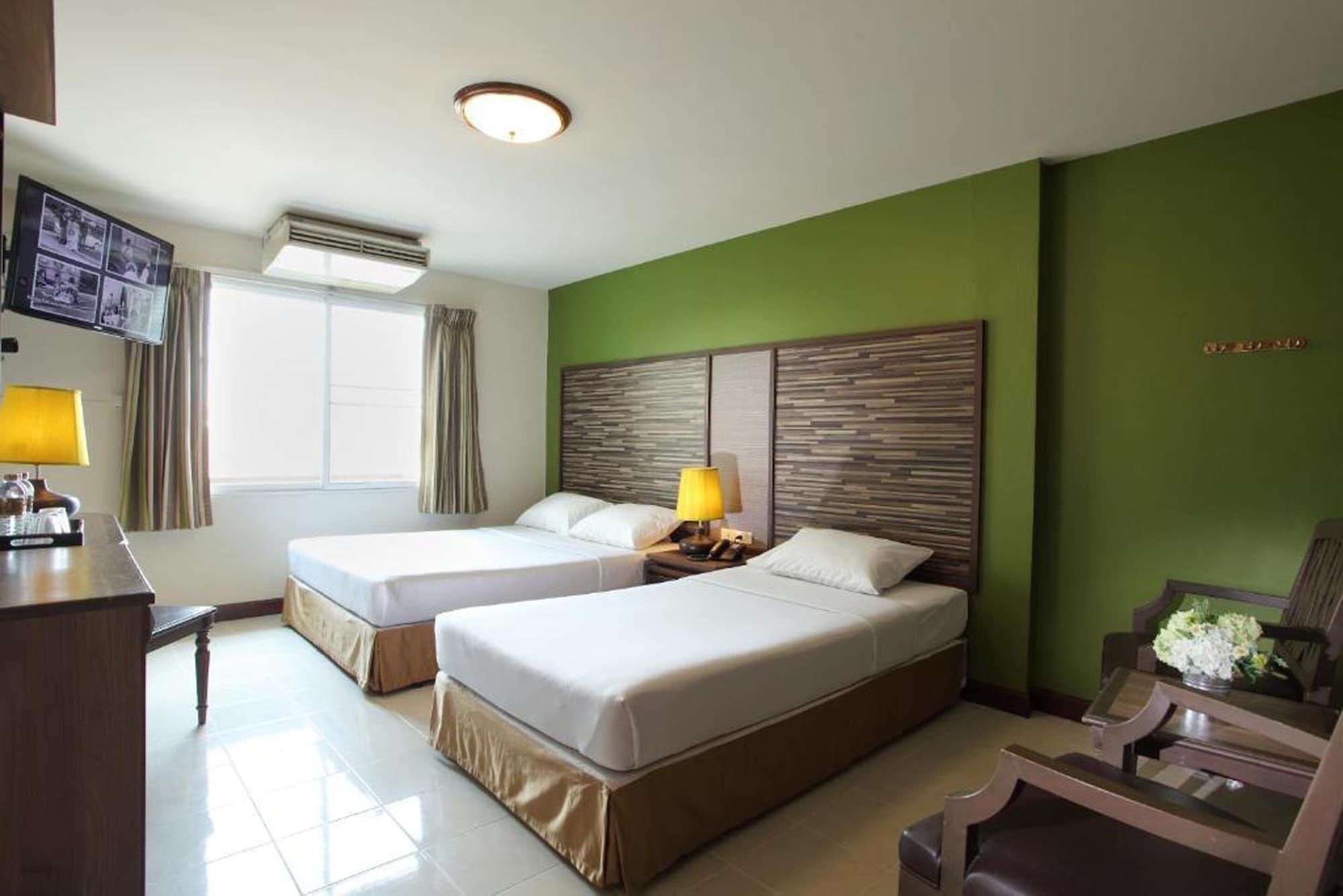 Rambuttri Village Plaza Bangkok
