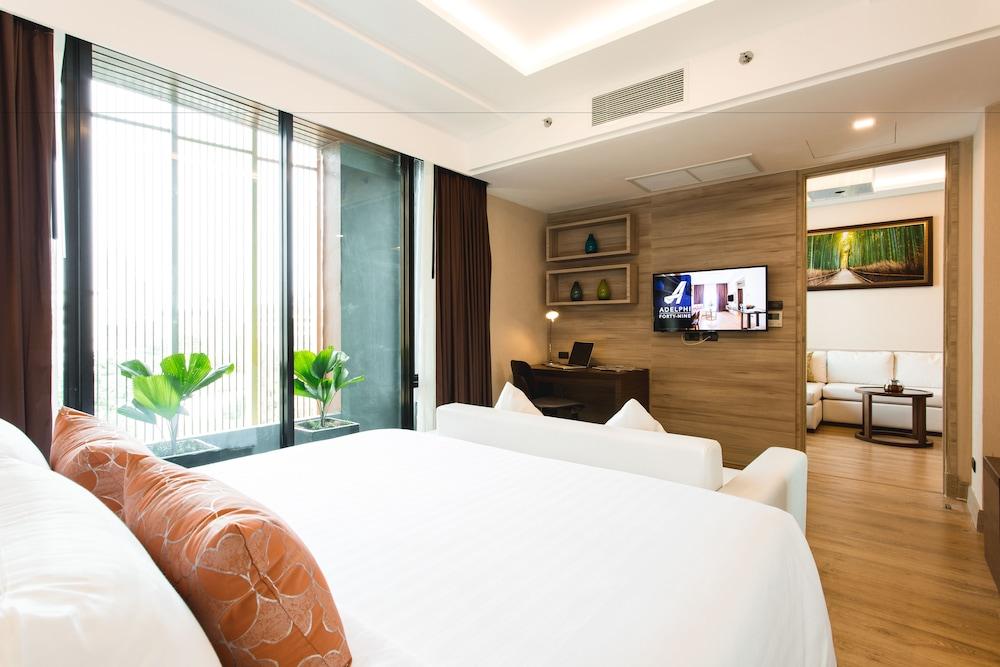 Adelphi Forty-nine Hotel 4*