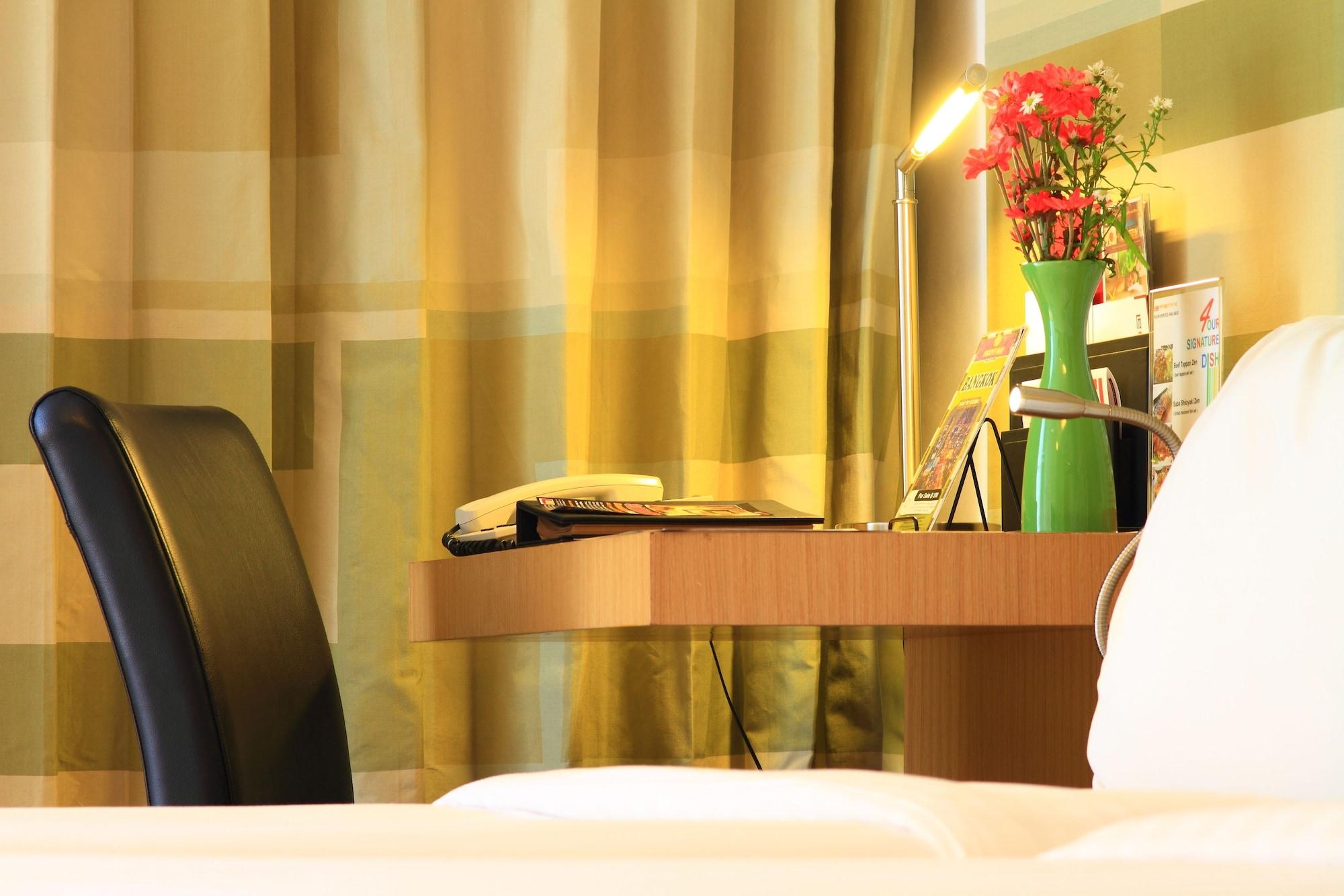 Le Fenix Sukhumvit 11 3*