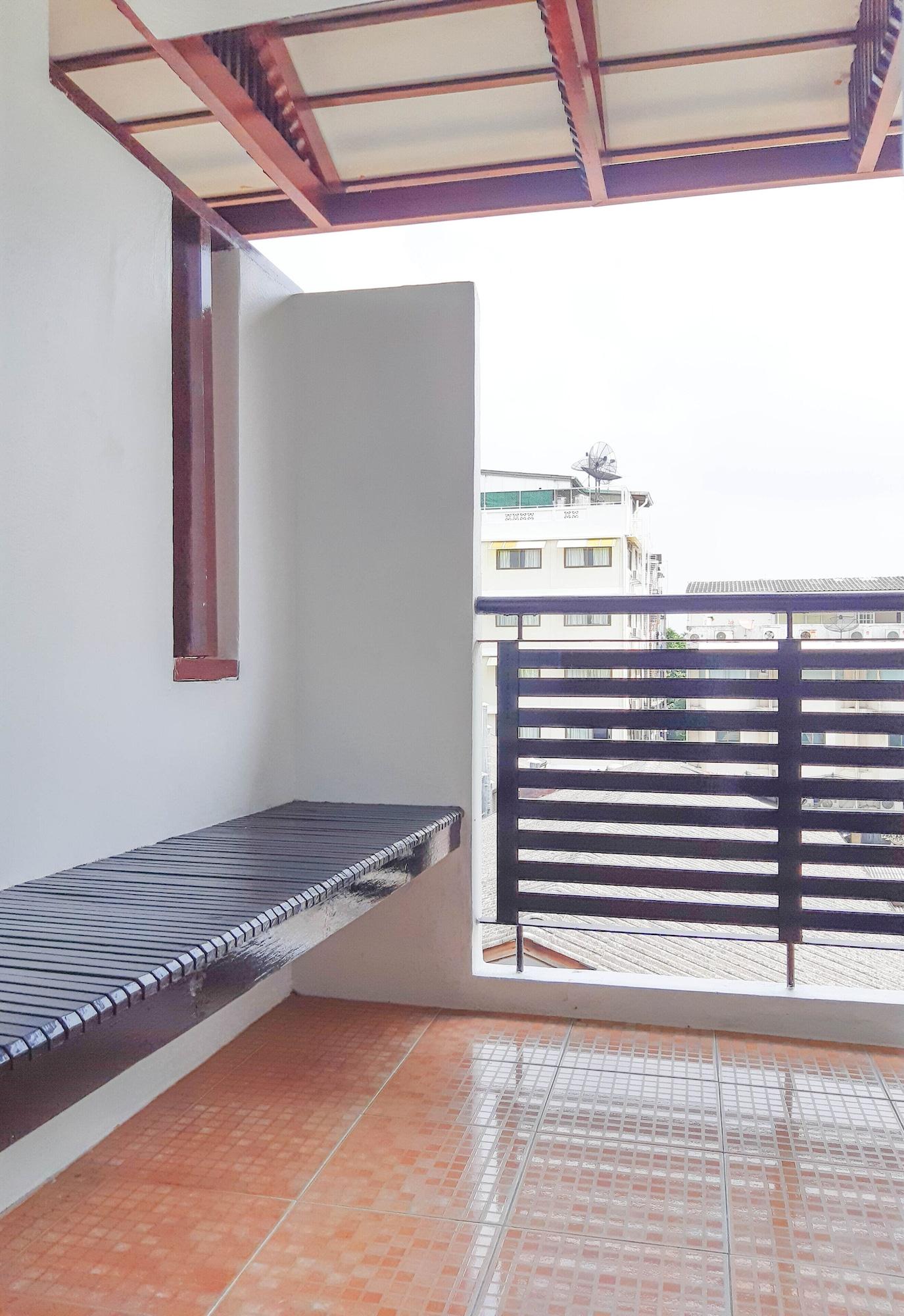 Happio Near Chabad House Guest house 2*