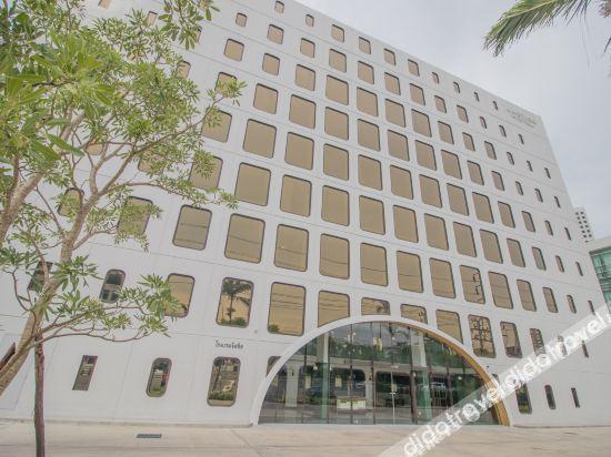 Justice Hotel 3*