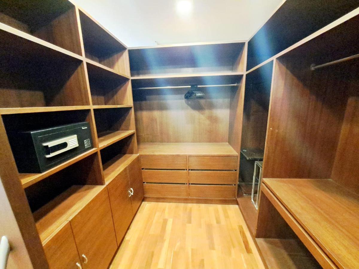 Apartment 8th Floor 2brs Penthouse 700m Walk To Ekkamai Bts Station