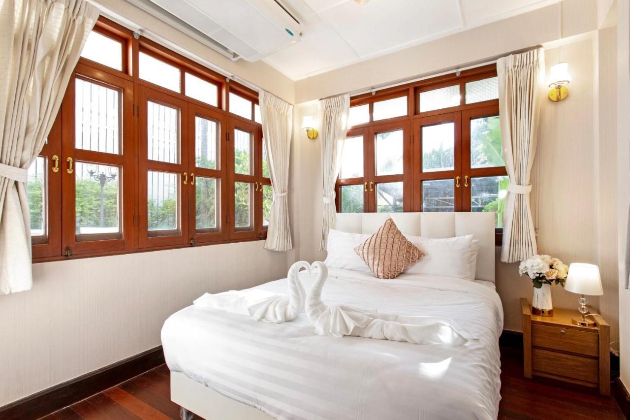 Sathorn Private Pool Villa