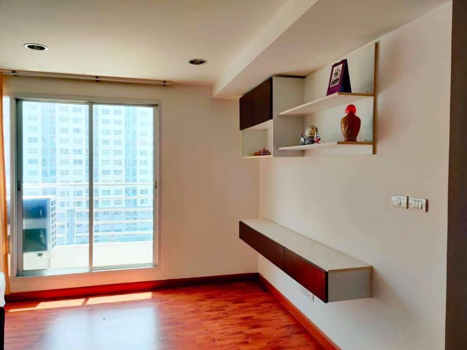 Cozy Ramkhamhaeng Apartment