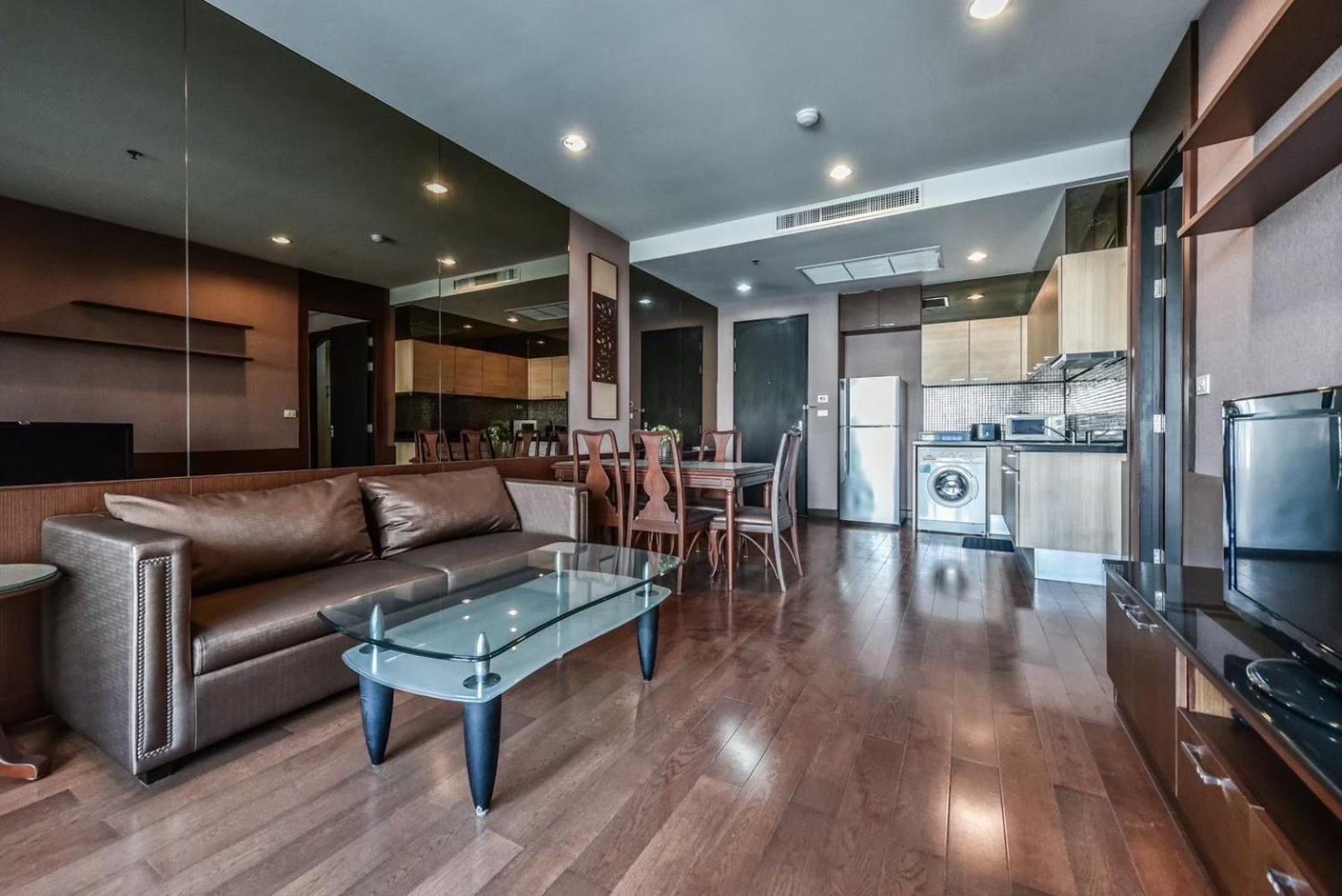 Luxury 67 Sqm Private Living Sanctuary Steps From Bts Chidlom Apartment