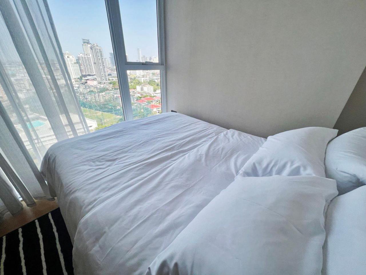 2 Bedroom Luxury 3 Min Walk From Bts Ekkamai Apartment Bangkok