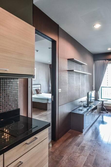 Apartment Luxury 67 Sqm Private Living Sanctuary Steps From Bts Chidlom Bangkok