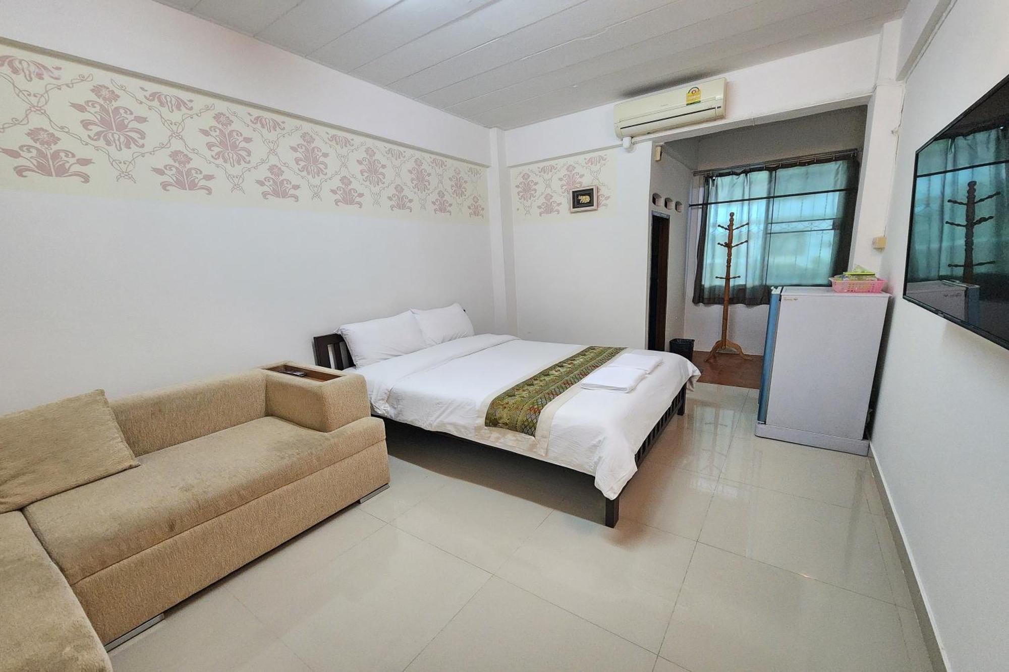 Aparthotel Kaset *