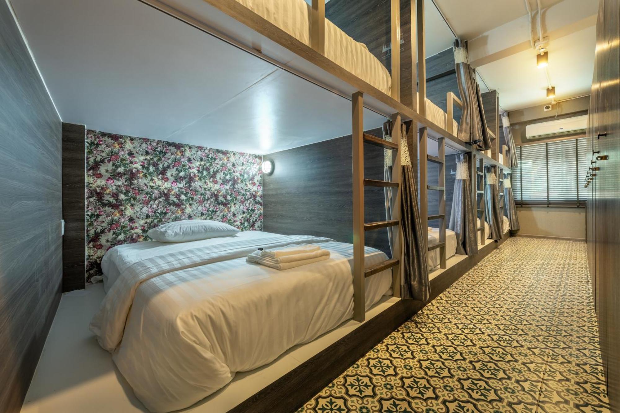 Hostel Happy Station Bangkok