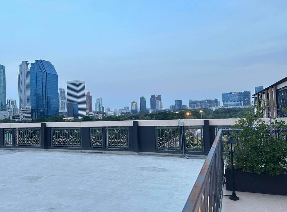 Sukhumvit Soi 10 In Style * Bangkok