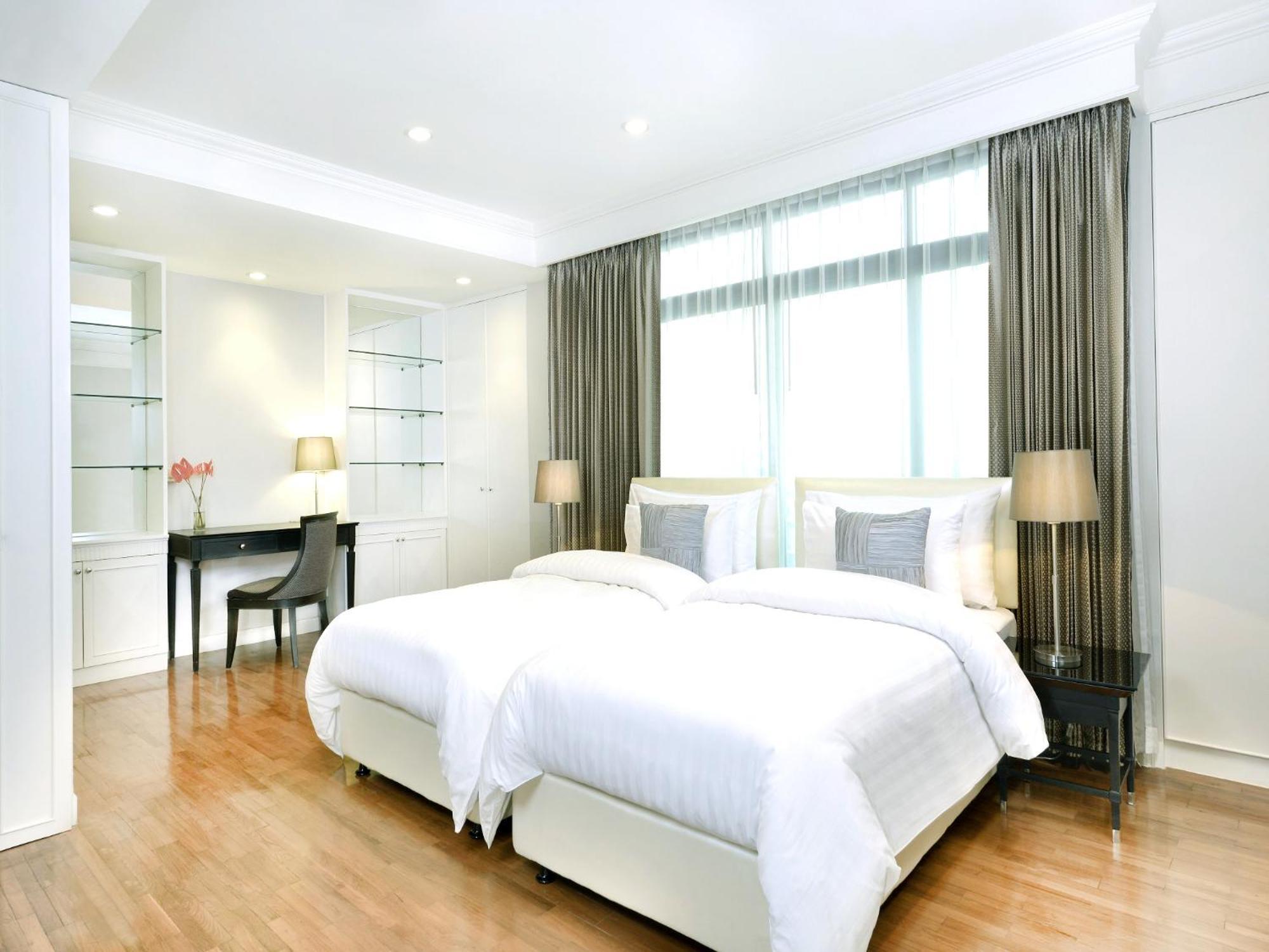 Centre Point Chidlom Hotel