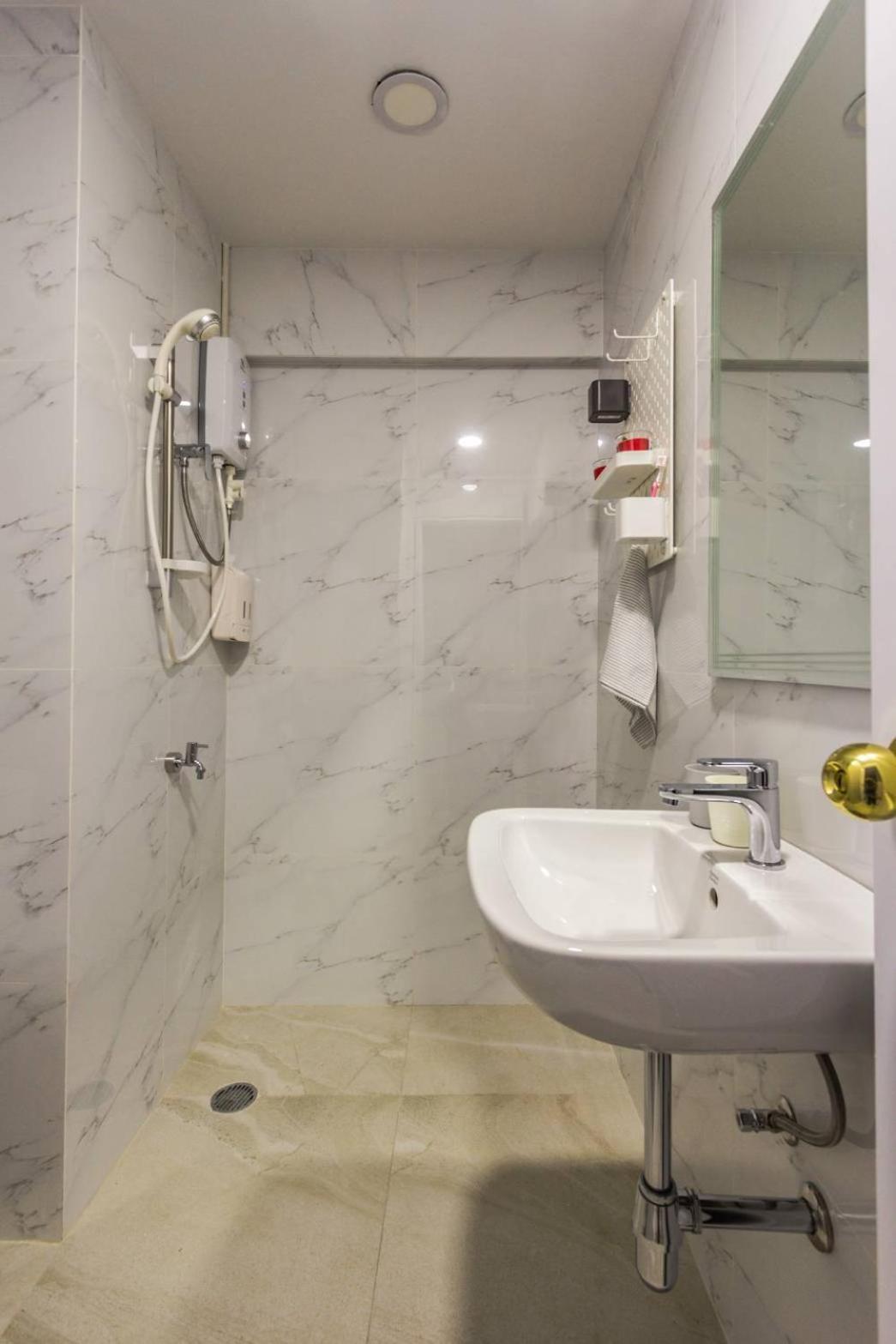 Apartment Erawan At Pratu Nam