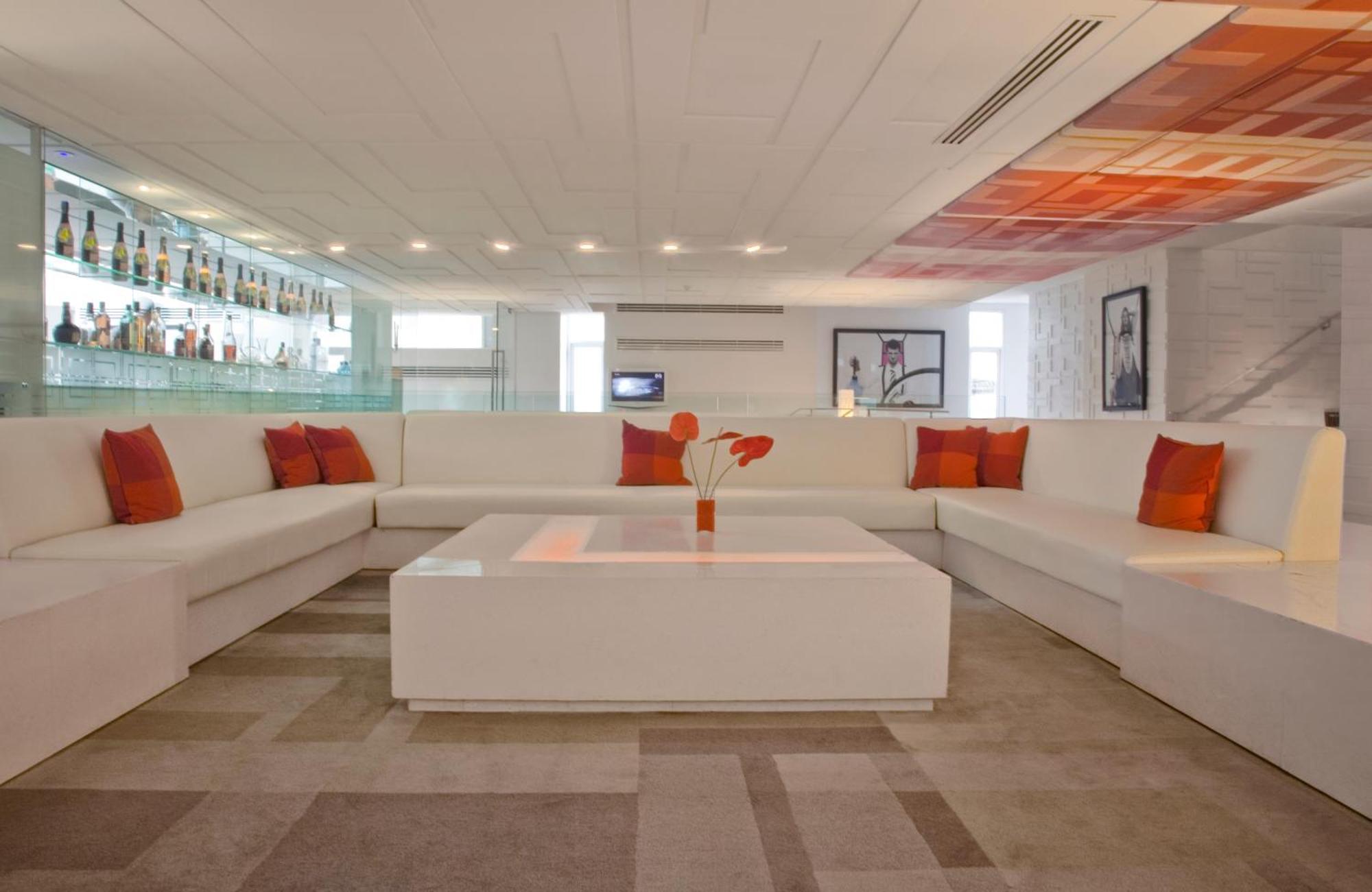 Hotel Le Fenix Sukhumvit 11 3*