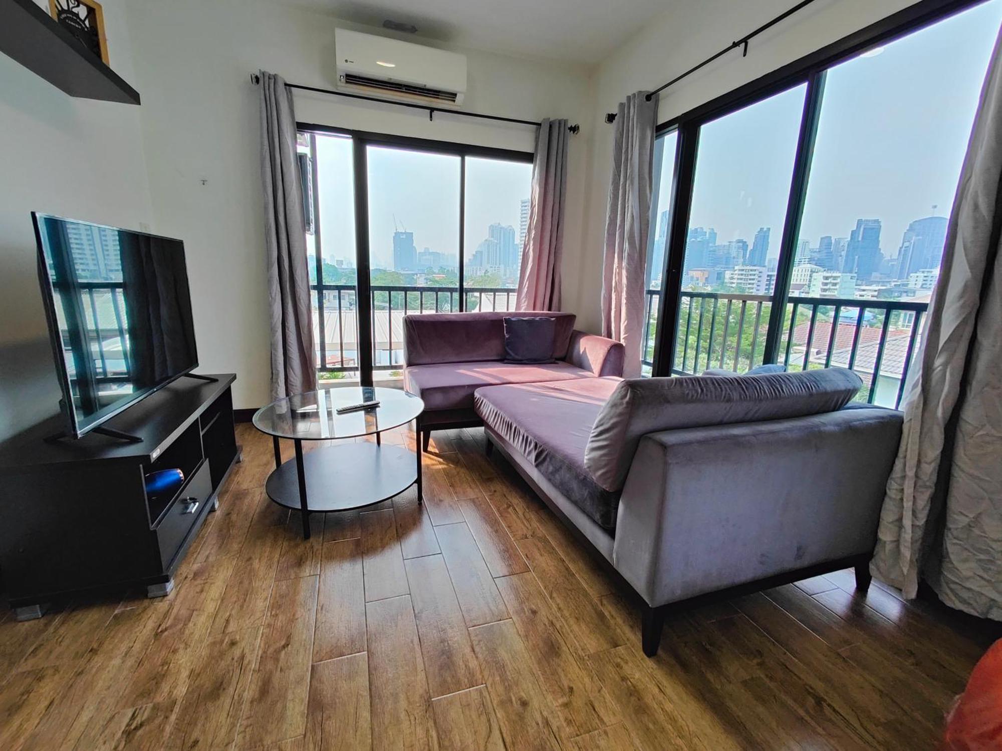 Skyline View - Bts Thong Lo * Bangkok