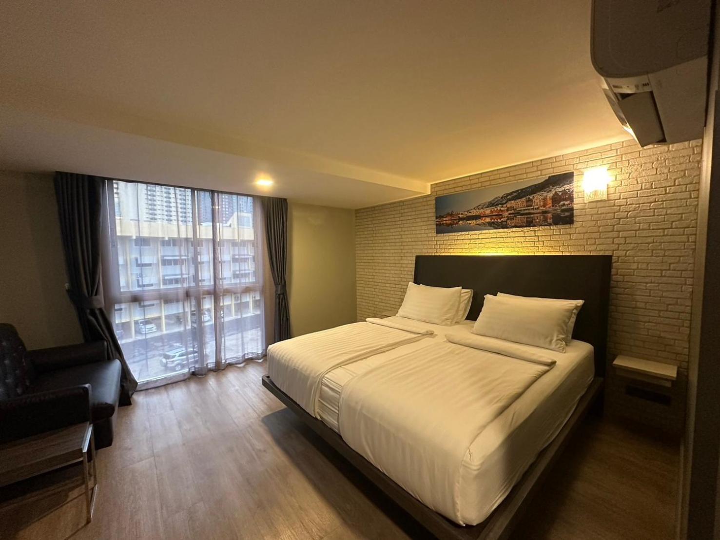 Bb Glass House Hotel *