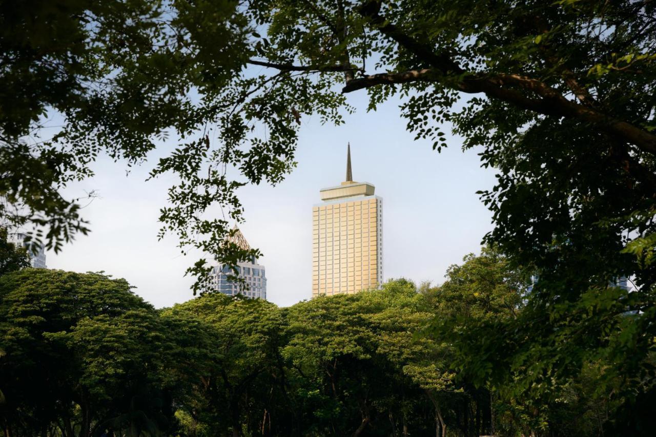 Dusit Thani Hotel