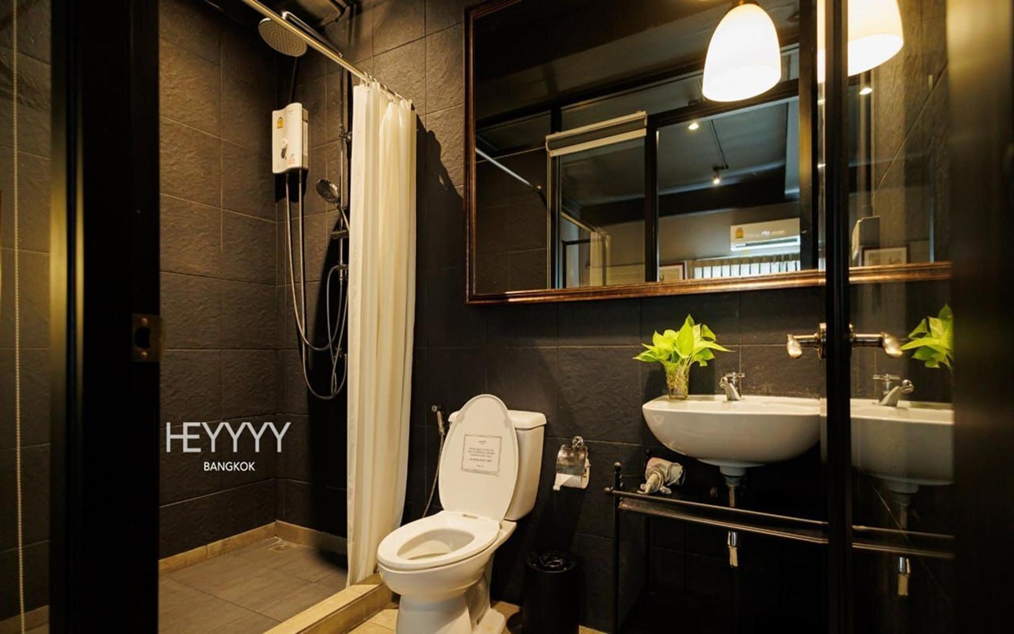 Heyyyy Hostel Bangkok